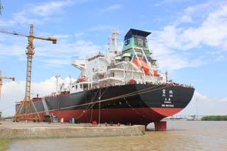 青岛远洋船舶货轮管理公司招聘远洋船员,待遇